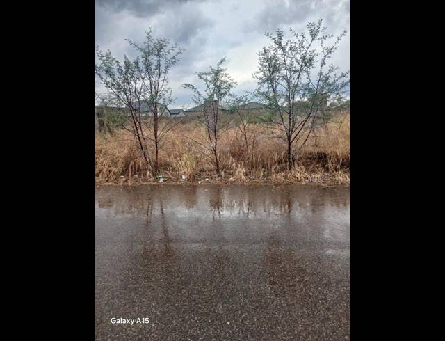 LAND FOR SALE IN CHROOM PARK